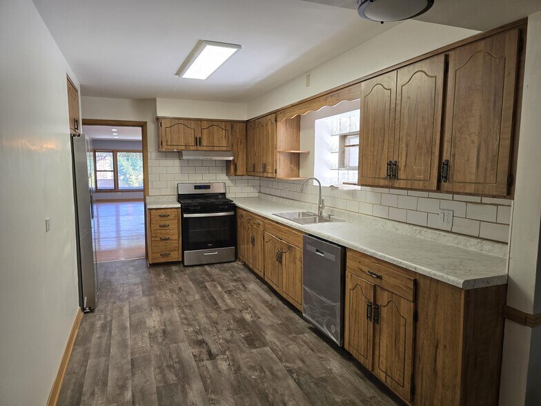 More Photos Of 6444 N Central Ave, Chicago Office For Sale