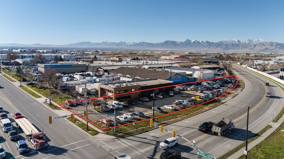More Photos Of 424 S Redwood Rd, Salt Lake City General Retail For Sale