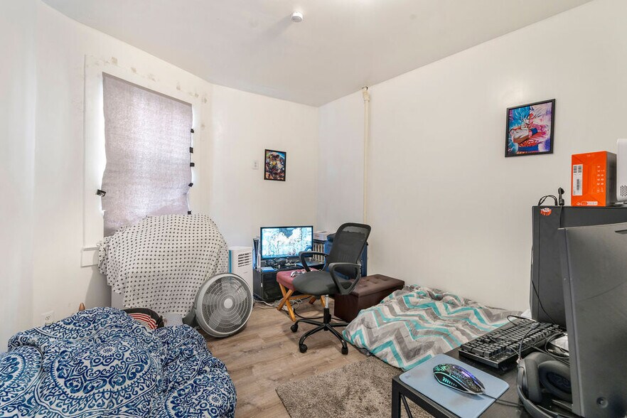 More Photos Of 415 Jersey St, Staten Island Multifamily For Sale