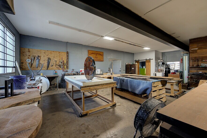 More Photos Of 1615 N Portland Ave, Oklahoma City Warehouse For Sale