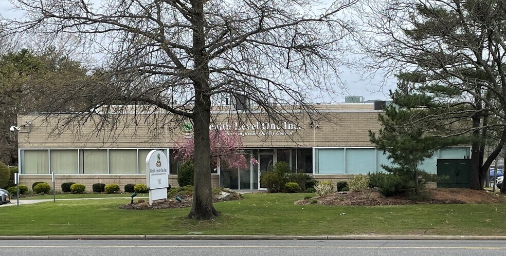 Primary Photo Of 180 Adams Ave, Hauppauge Flex For Lease
