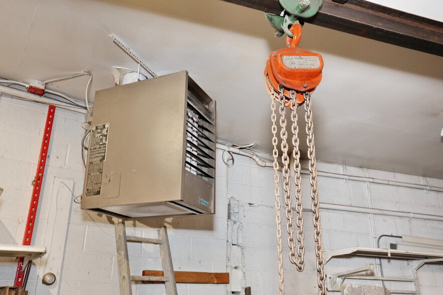 More Photos Of 211 6th Ave, Hawthorne Storefront For Lease