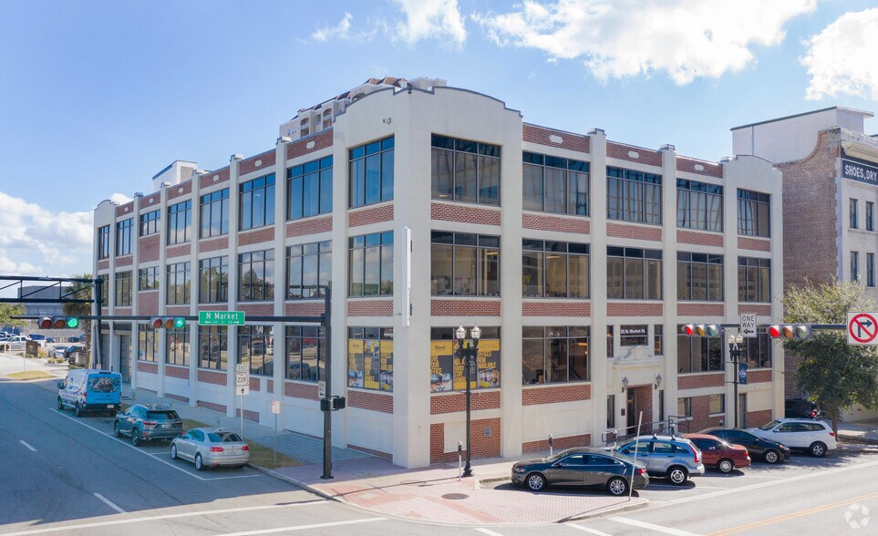 More Photos Of 25 N Market St, Jacksonville Coworking Space