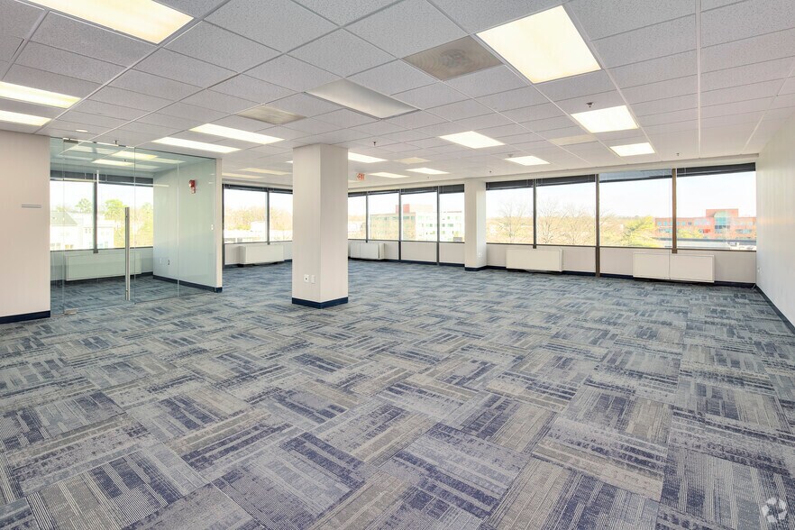 More Photos Of 10210 Greenbelt Rd, Lanham Office For Sale