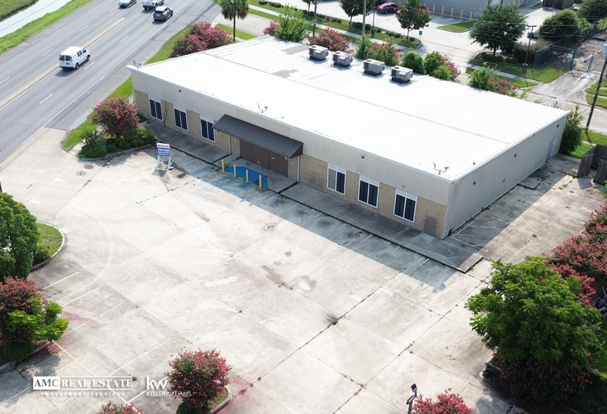 More Photos Of 7505 Airline Dr, Metairie Freestanding For Sale