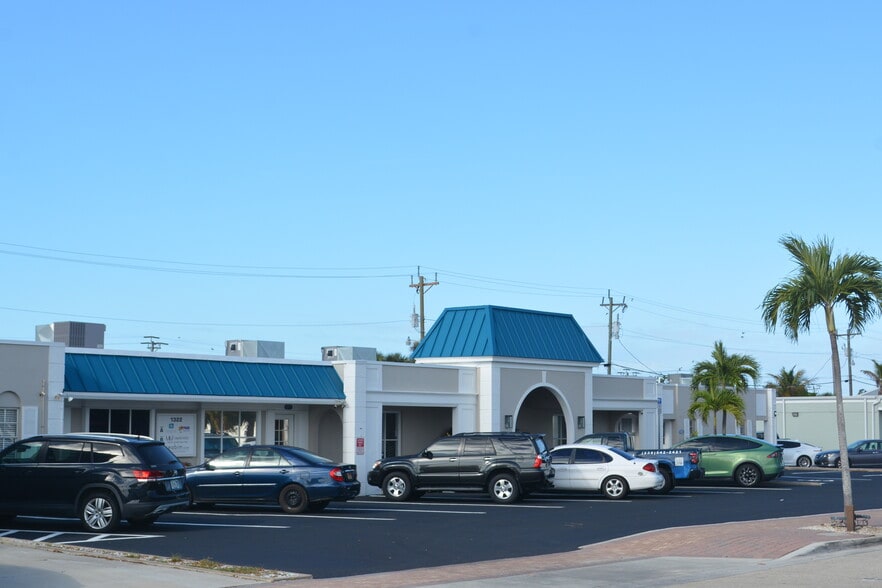 Primary Photo Of 1314-1322 Lafayette St, Cape Coral Loft Creative Space For Sale