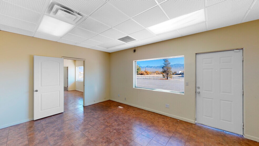 More Photos Of 800 Margaret St, Pahrump Warehouse For Lease