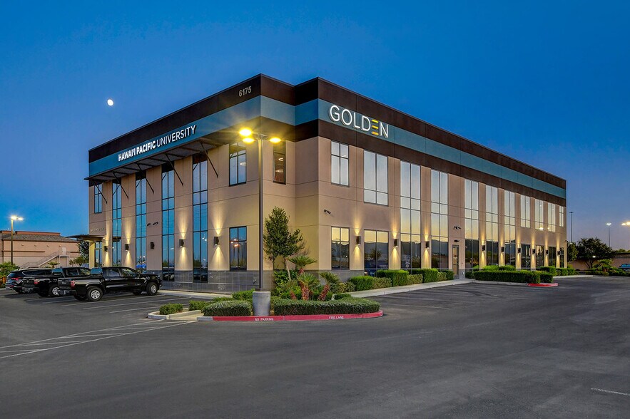 More Photos Of 6175 W Sunset Rd, Las Vegas Office For Sale