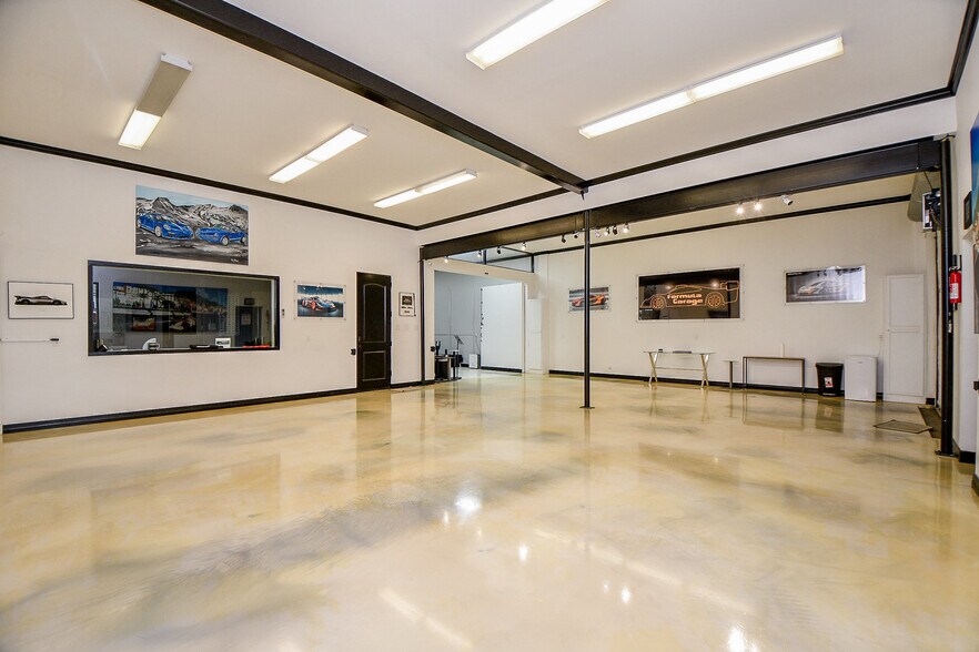 More Photos Of 4119 Allen St, Houston Office For Sale