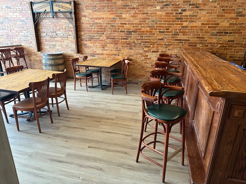 More Photos Of 11 Benton Ave E, Albia Restaurant For Sale