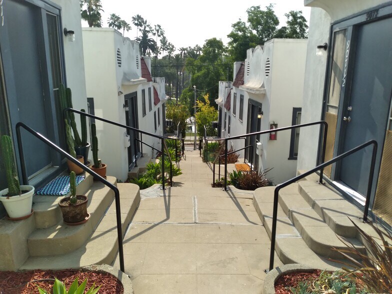 More Photos Of 907-909 Glendale Blvd, Los Angeles Apartments For Sale
