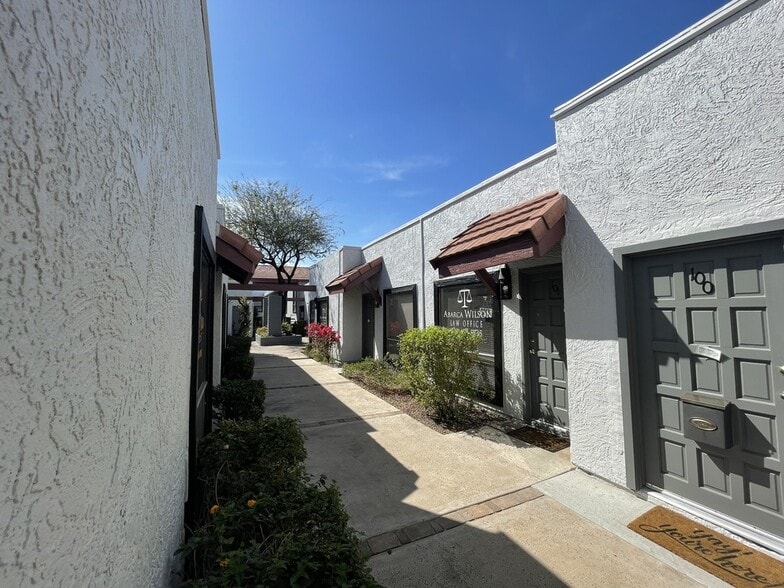 More Photos Of 2942 N 24th St, Phoenix Office Residential For Lease