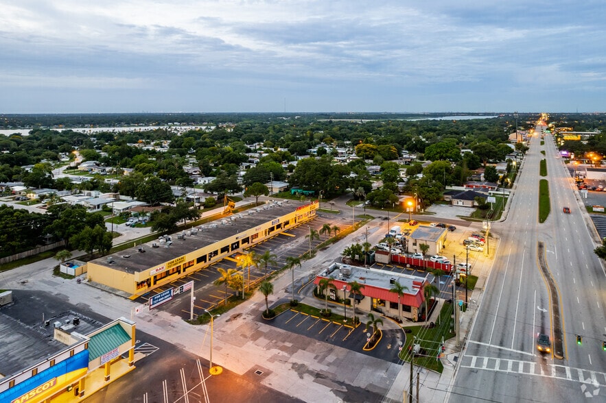 More Photos Of 10601-10641 117th Dr, Largo Restaurant For Lease