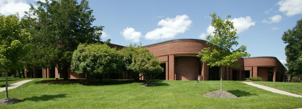 More Photos Of 1001-1067 Technology Park Dr, Glen Allen Light Distribution For Lease