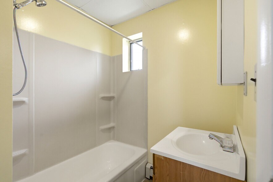 More Photos Of 275 Laurence Pky, South Amboy Apartments For Sale