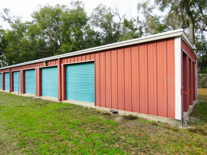 More Photos Of 2150 14th St NW, Chiefland Self Storage For Sale