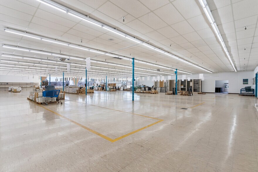 More Photos Of 5054 Miller Rd, Flint Freestanding For Sale