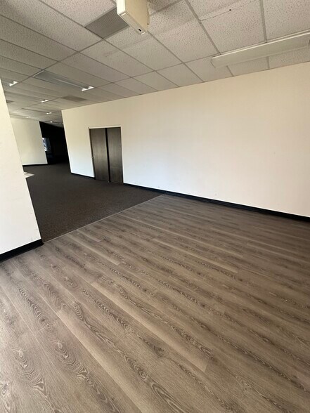 More Photos Of 12125 Bridgeton Sq, Bridgeton Office Residential For Lease