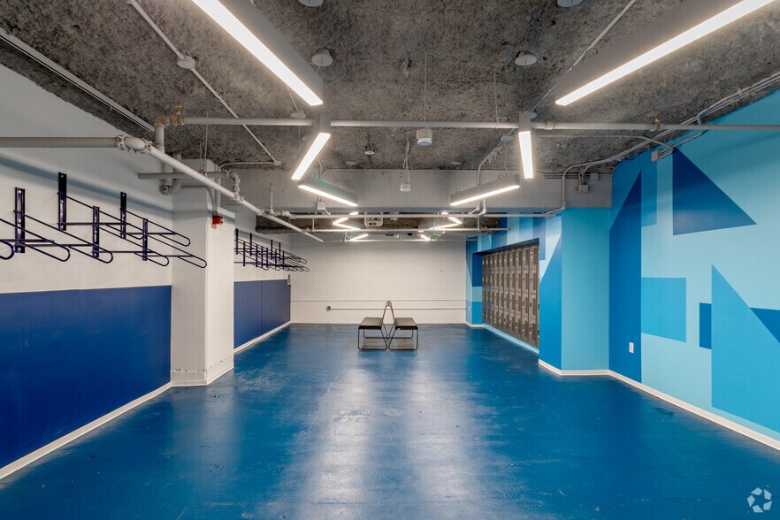 More Photos Of 1919-1921 Gallows Rd, Vienna Unknown For Sale