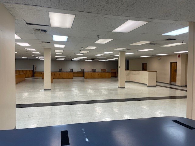 More Photos Of 9310 Normandie Dr, Shreveport Office For Lease