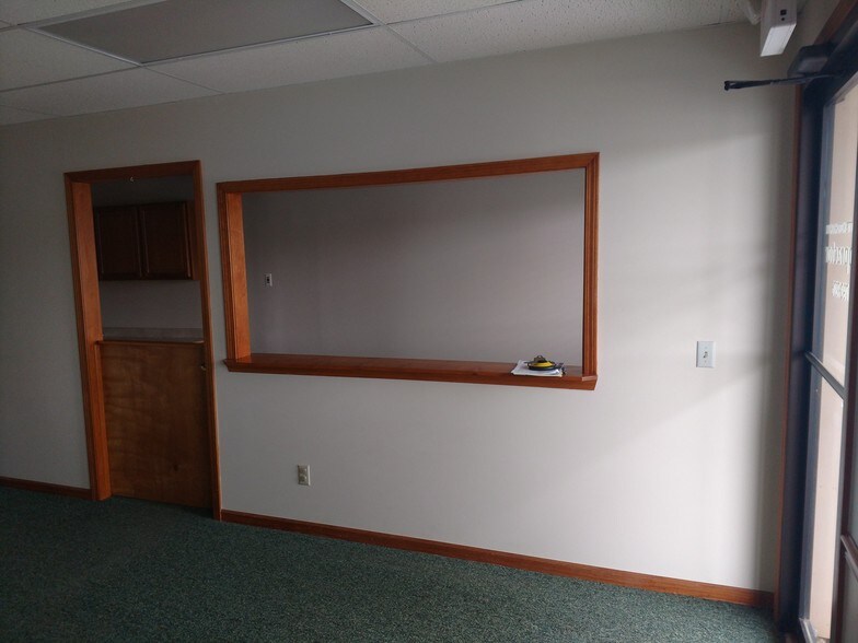 More Photos Of 5836 N Lapeer Rd, North Branch Storefront For Lease