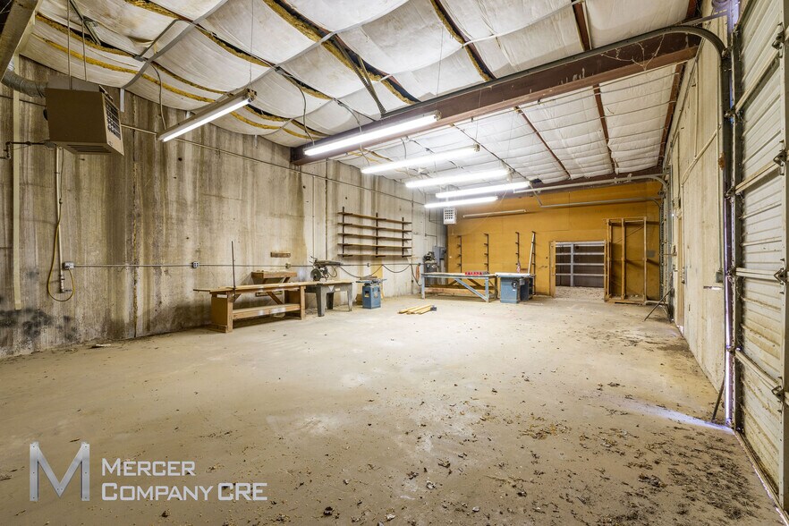 More Photos Of 1312 S Walker Ave, Oklahoma City Light Manufacturing For Sale