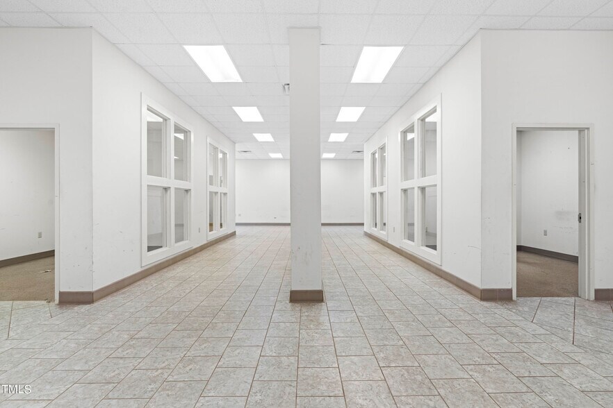 More Photos Of 5706 Chapel Hill Rd, Raleigh Office Residential For Lease