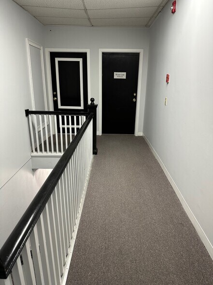 More Photos Of 10-14 Main St, Norwalk Storefront Retail Office For Lease