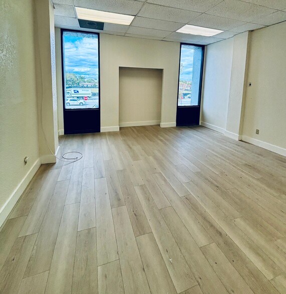 More Photos Of 429 W Hallandale Beach Blvd, Hallandale Unknown For Lease