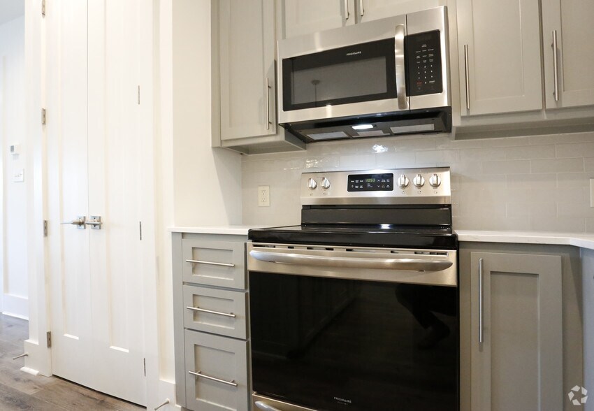 More Photos Of 141 Napoleon St, Baton Rouge Multifamily For Sale