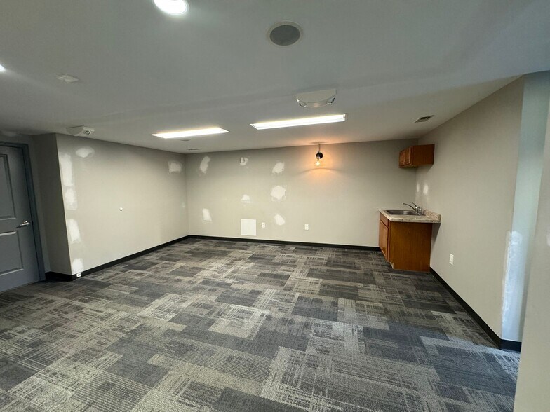 More Photos Of 2895 Hamilton Blvd, Allentown Medical For Sale