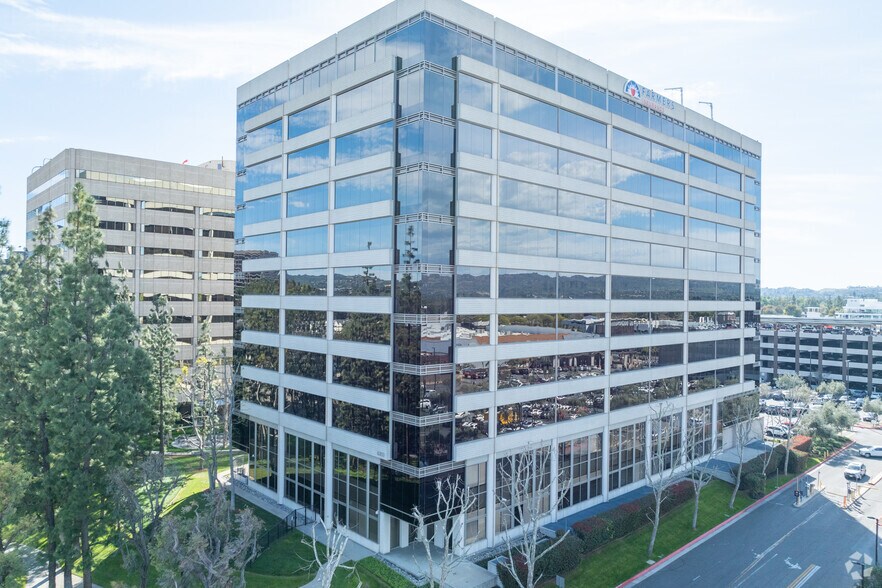 Primary Photo Of 6303 Owensmouth Ave, Woodland Hills Office For Lease