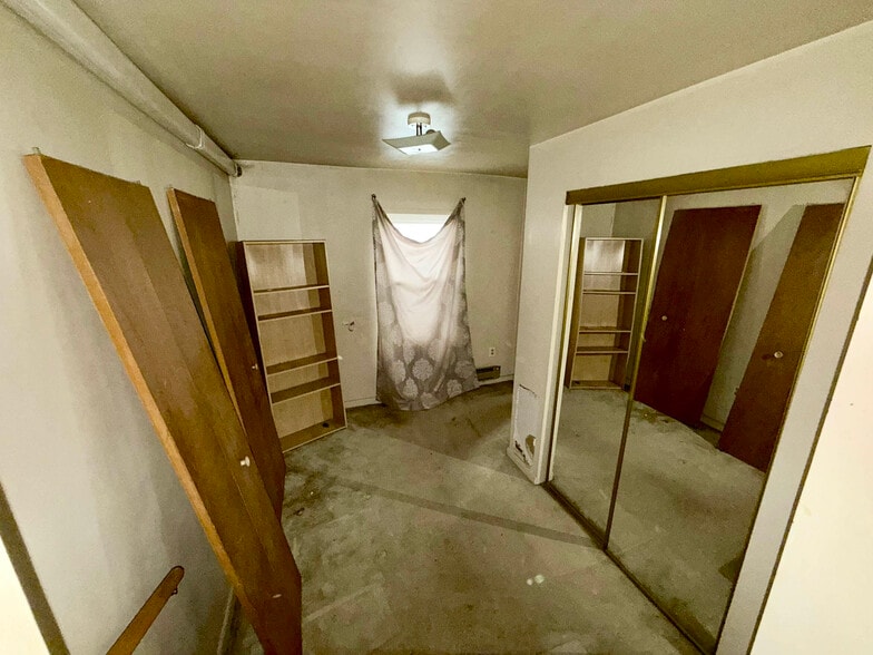 More Photos Of 1137 Light St, Baltimore Storefront Retail Residential For Sale