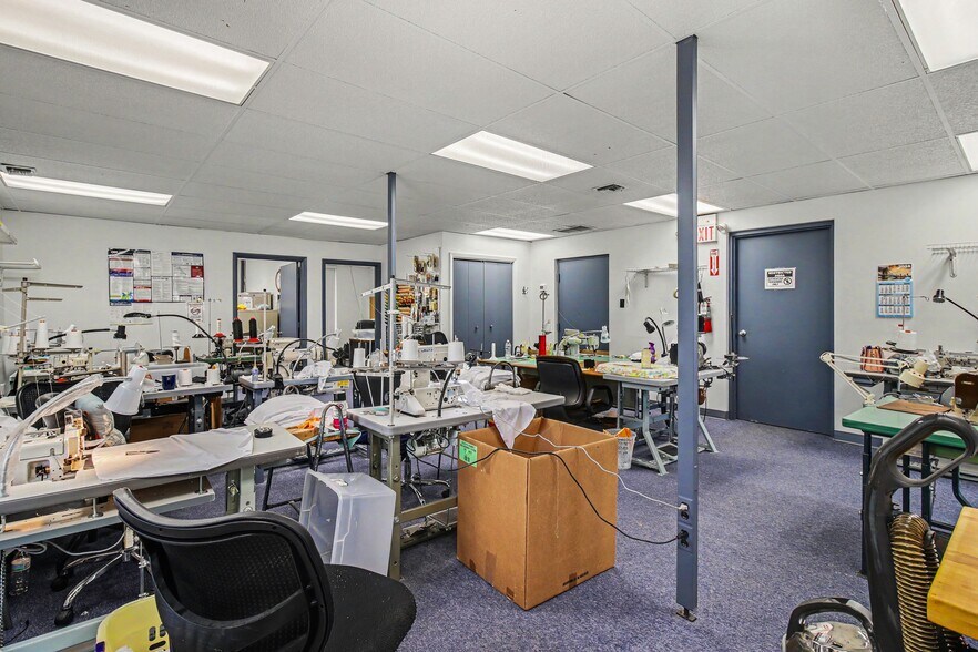 More Photos Of 600 Northland Blvd, Forest Park Warehouse For Sale