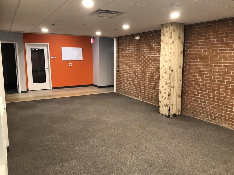 More Photos Of 800 New Holland Ave, Lancaster Coworking Space