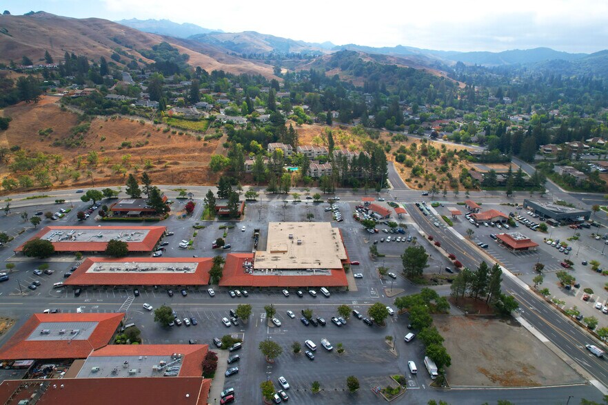 More Photos Of 1405 Moraga Way, Moraga Land For Lease