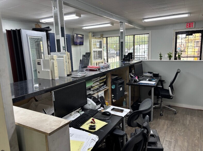 More Photos Of 3000 NW 23rd Ave, Oakland Park Warehouse For Lease