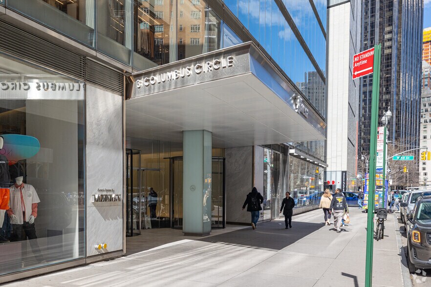 More Photos Of 3 Columbus Cir, New York Office For Lease