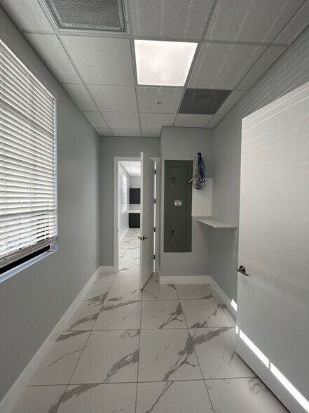 More Photos Of 22904 Lyden Dr, Estero Medical For Lease