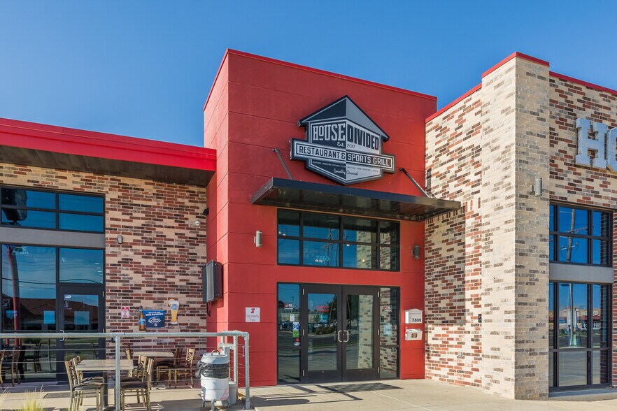 More Photos Of 7609 Hillside Rd, Amarillo Freestanding For Lease