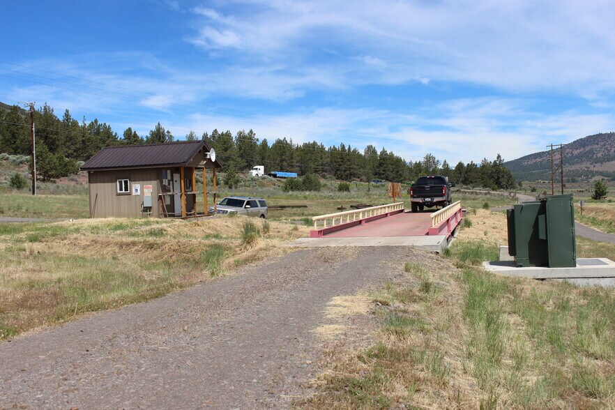 More Photos Of 24221 US-97 Hwy, Klamath Falls Contractor Storage Yard For Sale