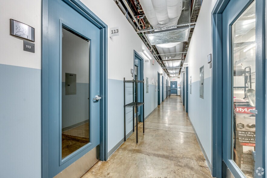 More Photos Of 4321 Live Oak St, Dallas Freestanding For Lease