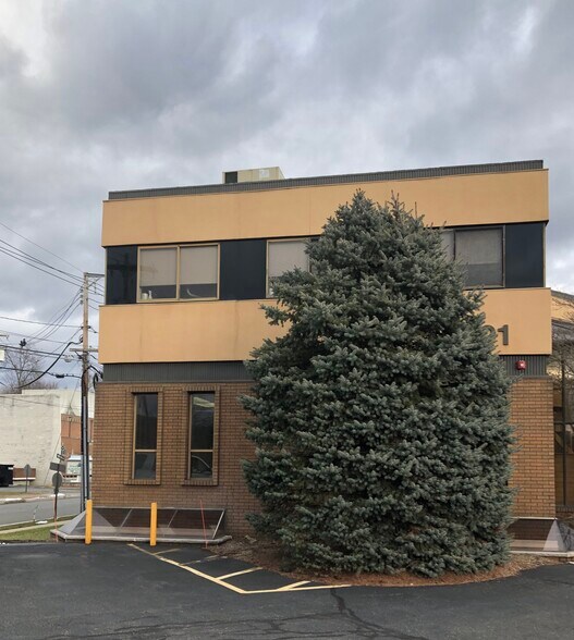 More Photos Of 191 Hamburg Tpke, Pompton Lakes Office Residential For Sale
