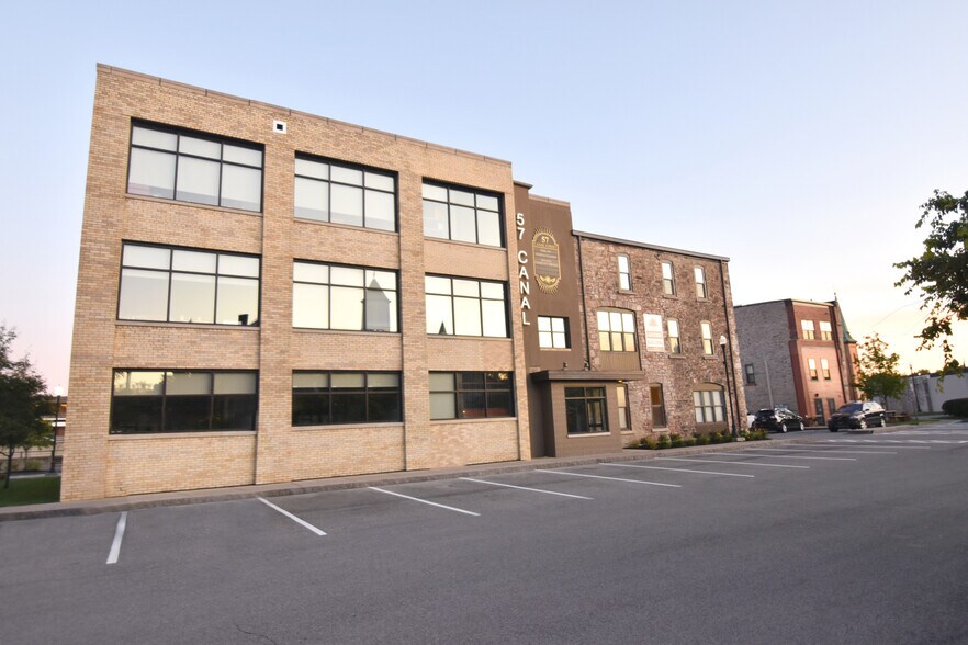 More Photos Of 57 Canal St, Lockport Office For Lease