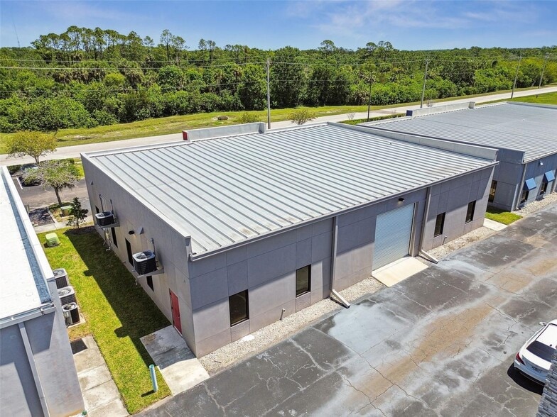 More Photos Of 13908 Monroes Business Park, Tampa Office Residential For Sale