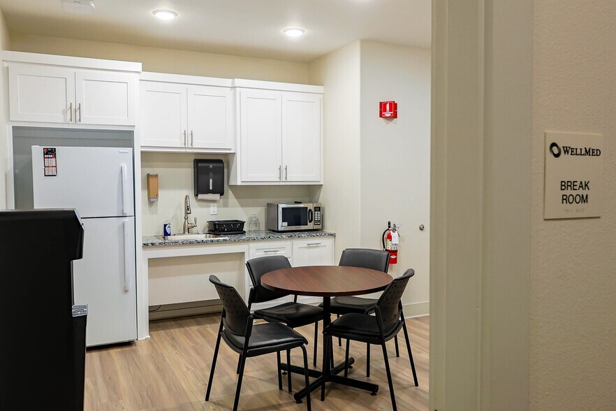 More Photos Of 5004 122nd St, Lubbock Office Residential For Lease