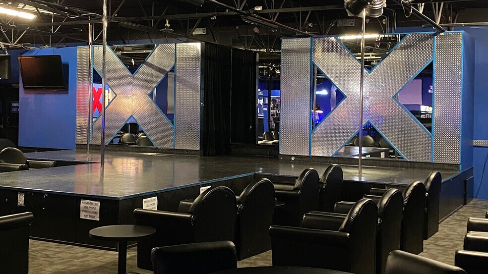 More Photos Of 1105 Arlington St, Winnipeg Storefront Retail Office For Sale