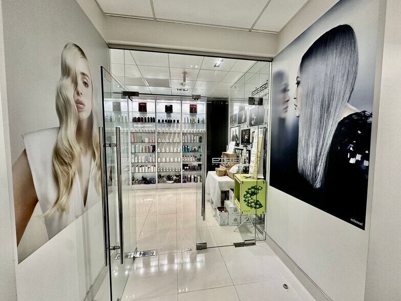 More Photos Of 181 Greenwich Ave, Greenwich General Retail For Sale