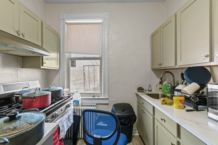 More Photos Of 2541 St Paul St, Baltimore Office For Sale