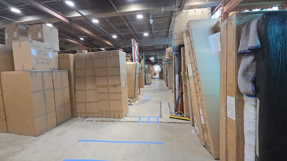 Primary Photo Of 533 Whitehead Rd, Hamilton Warehouse For Lease